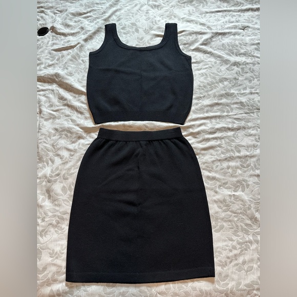 St. John 2 piece set